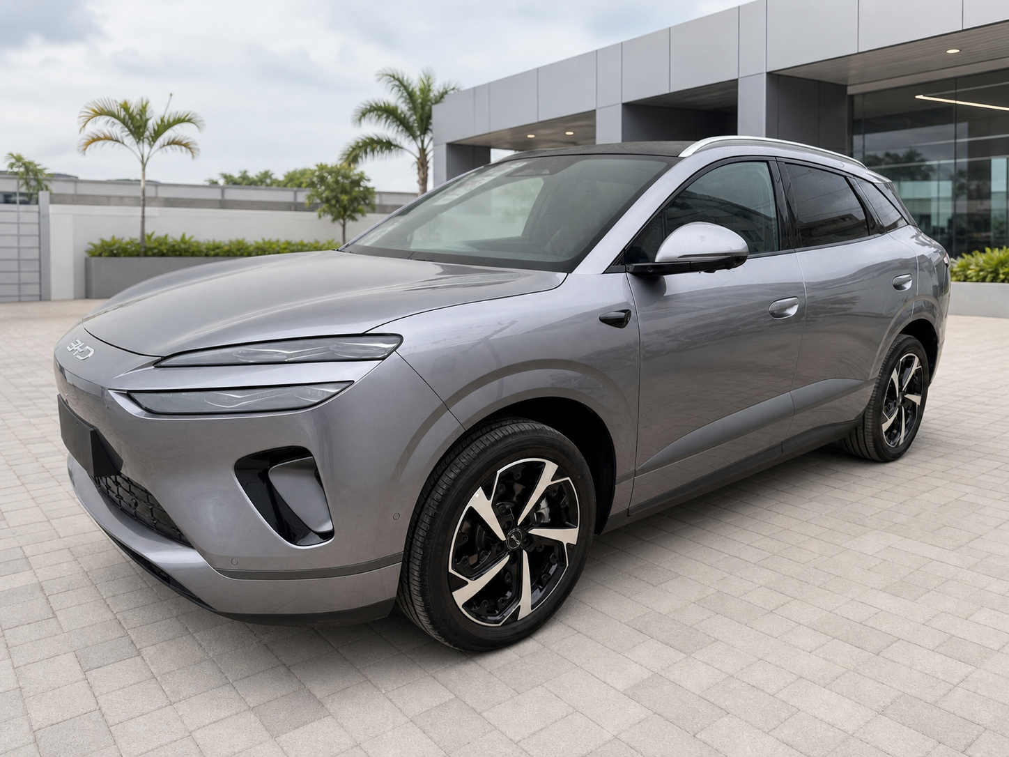 Graphite grey 2025 BYD Sealion 06